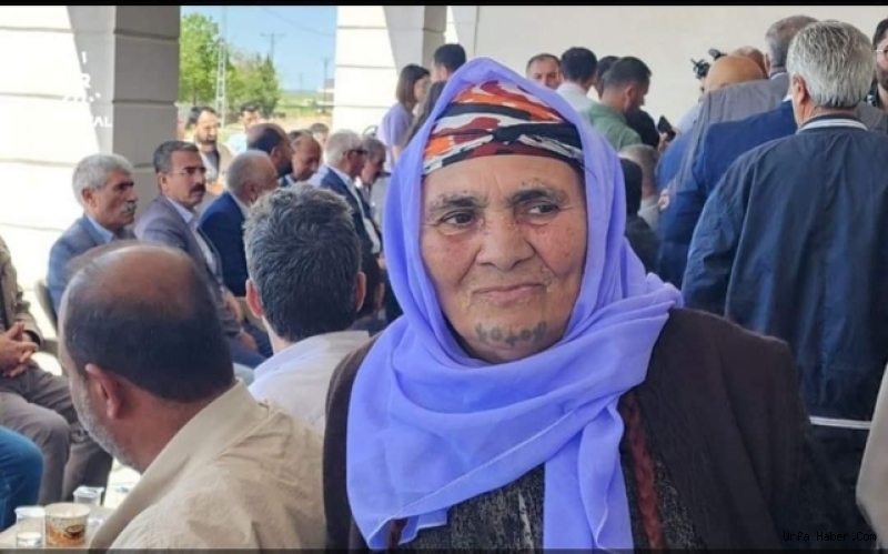 ÊZİDÎLER, ŞANLIURFA’DA İLK DEFA KİTLESEL OLARAK KIRMIZI ÇARŞAMBA’YI KUTLADI.
