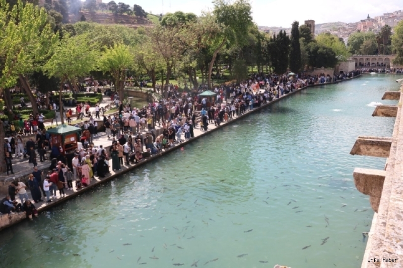 BAYRAM TATİLİNDE BALIKLIGÖL'E ZİYARETÇİ AKINI