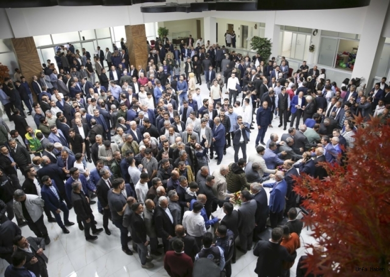 BAŞKAN ÇİFTÇİ KARAKÖPRÜ'DE VATANDAŞLARLA BAYRAMLAŞTI