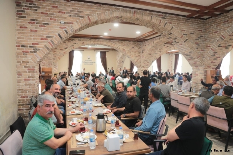 BAŞKAN GÜLPINAR, 1 MAYIS’I İŞÇİLERLE KUTLADI