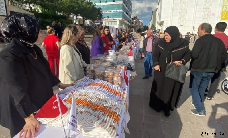POLİS EŞLERİNDEN İHTİYAÇ SAHİPLERİ YARARINA KERMES