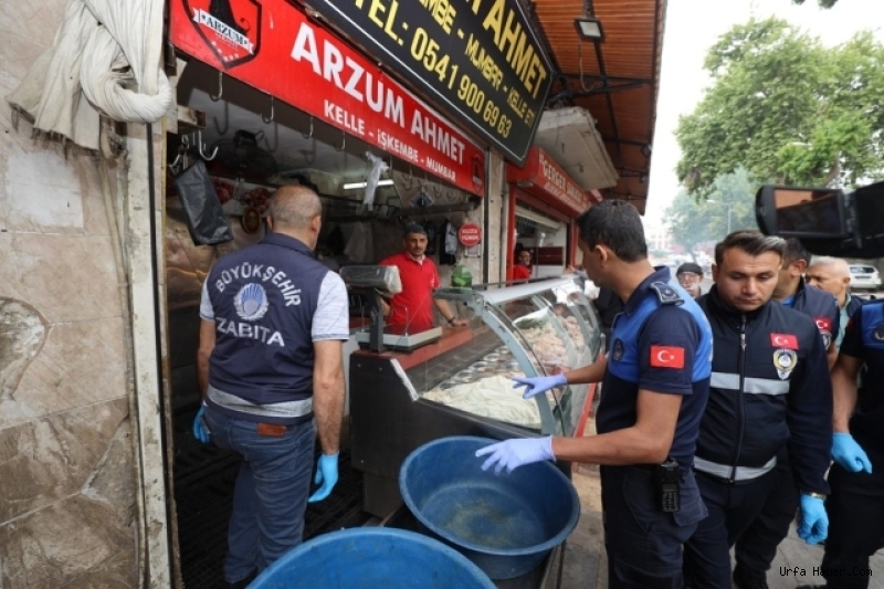 ŞANLIURFA BÜYÜKŞEHİR ZABITA’DAN KASAP VE KALDIRIM İŞGALİ DENETİMİ