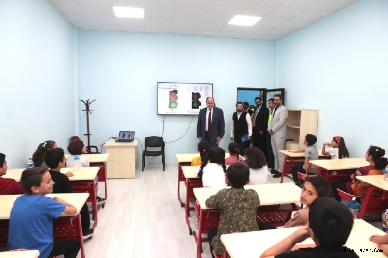 BAŞKAN GÜLPINAR, ÇOCUKLARLA ONLAR GİBİ EĞLENDİ