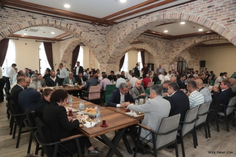 BAŞKAN GÜLPINAR, 1 MAYIS’I İŞÇİLERLE KUTLADI