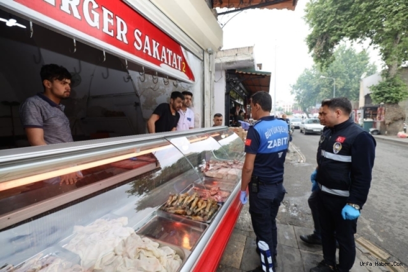 ŞANLIURFA BÜYÜKŞEHİR ZABITA’DAN KASAP VE KALDIRIM İŞGALİ DENETİMİ