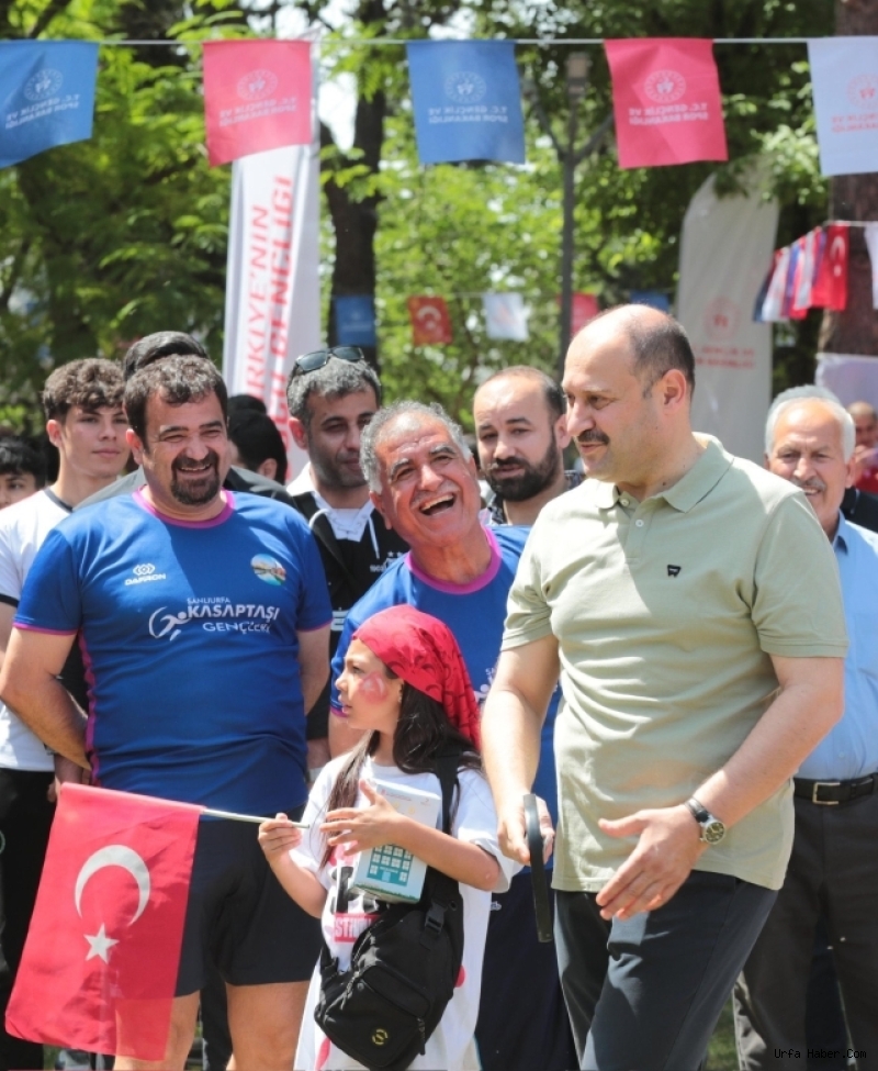 GENÇLİK TURNUVASINDA ÖDÜLLER SAHİPLERİNİ BULDU