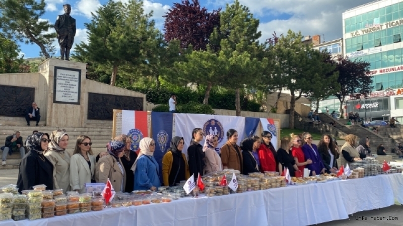 POLİS EŞLERİNDEN İHTİYAÇ SAHİPLERİ YARARINA KERMES