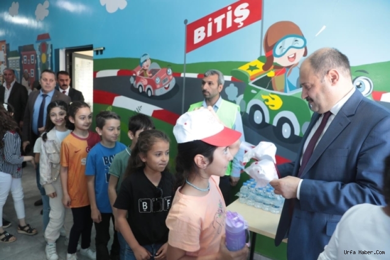 BAŞKAN GÜLPINAR, ÇOCUKLARLA ONLAR GİBİ EĞLENDİ