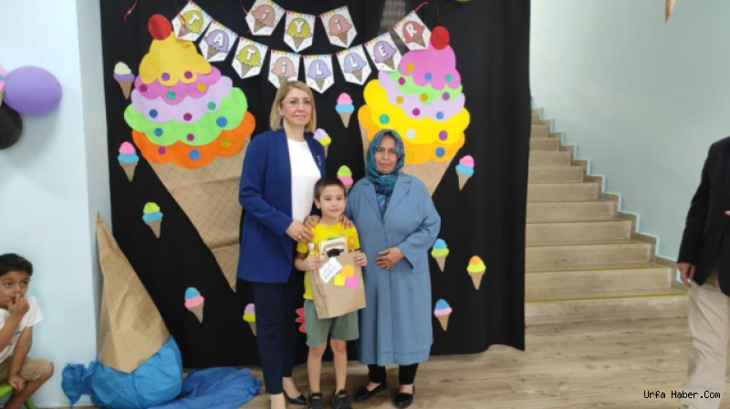 EMEKLİ ÖĞRETMENDEN GÖZ YAŞARTAN DUYARLILIK