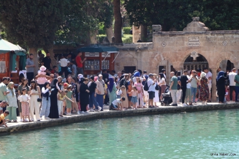 BALIKLIGÖL'E BAYRAMDA ZİYARETÇİ AKINI