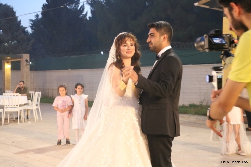 URFADA YAŞAYAN DEPREMZEDEYE MADENCİLERDEN SÜPRİZ