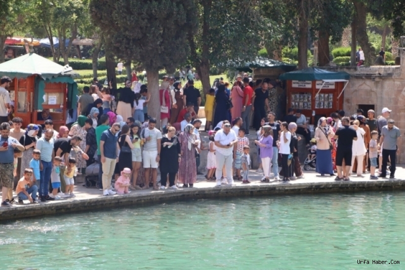 BALIKLIGÖL'E BAYRAMDA ZİYARETÇİ AKINI