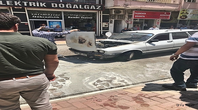 Seyir halindeki otomobil alev aldı