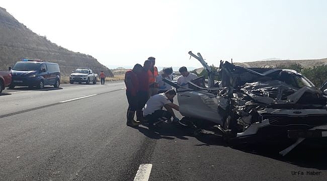Şanlıurfa’da otomobil tıra arkadan çarptı: 1 ölü, 3 yaralı