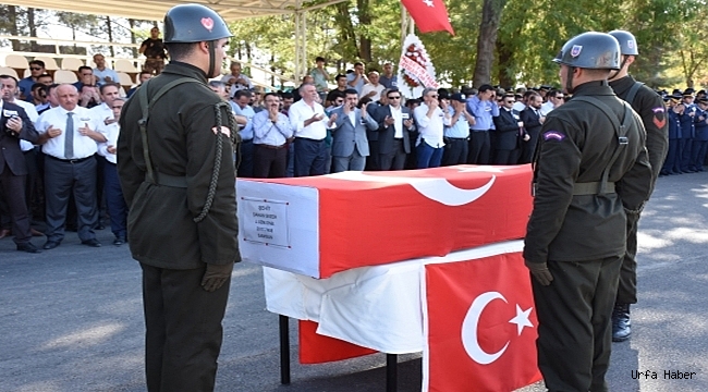 Batman'da şehit askerler için tören