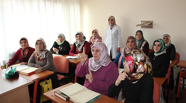 Diyanetten kadınlara özel 'cuma dersleri' başlıyor