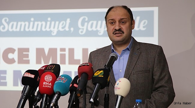 "Bilmeyen ama bilmediğini de bilmeyen bir kitleyle, sorunla karşı karşıyayız"