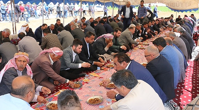 Sınırın sıfır noktasında "kardeşlik sofrası" kuruldu