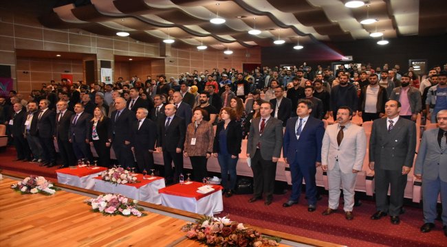 "Mühendislik ve Doğa Bilimleri Konferansı"nda geleceğin tıbbı ele alındı