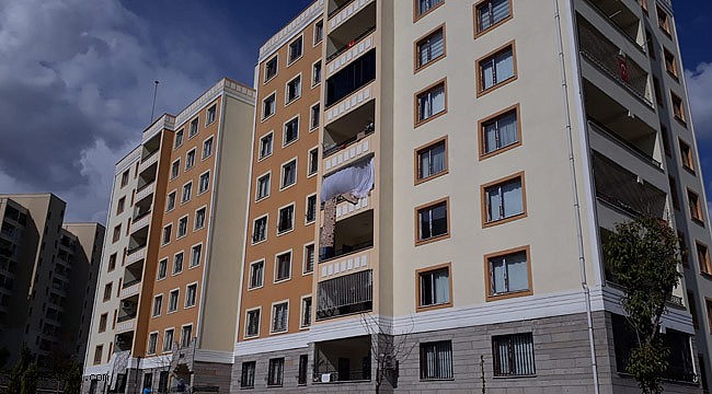Urfa'da bir bina karantinaya alındı