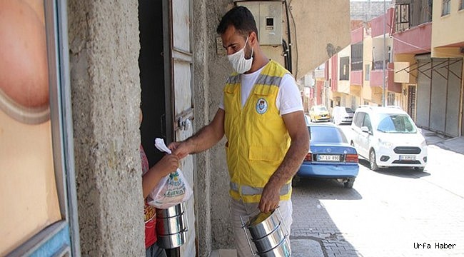 Haliliye'deki muhtaçlara sıcak yemek gönderiliyor