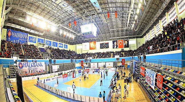 11 Nisan Spor Salonu baştan sona yenilendi