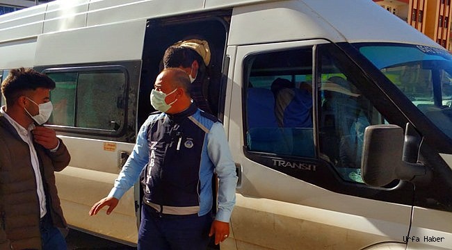 Akçakale'de Minibüslerde Koronavirüs Denetimi