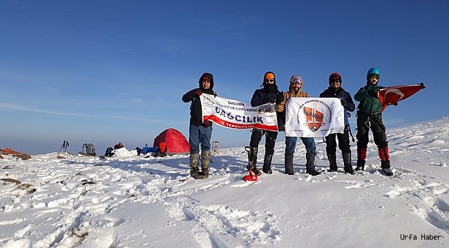 Şanlıurfalı Dağcılar Karacadağ'da Kış Tırmanış Eğitimi Yaptılar.