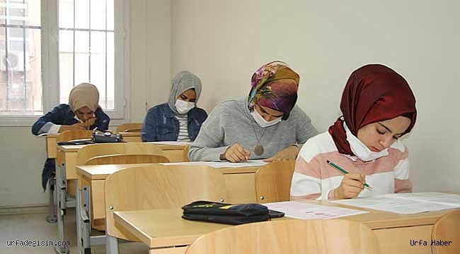 Öğrenciler, sınavlara belediye imkanlarıyla hazırlanıyor