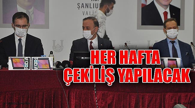 Aşı yapan gençler için kura çekildi