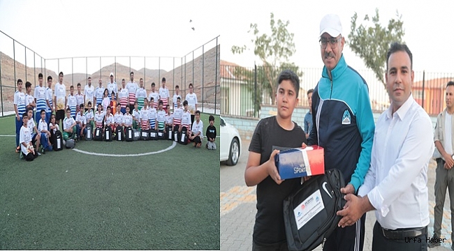 Başkan Kuş, Öğrencilere Seti ve Spor Malzemesi Dağıttı.tı.