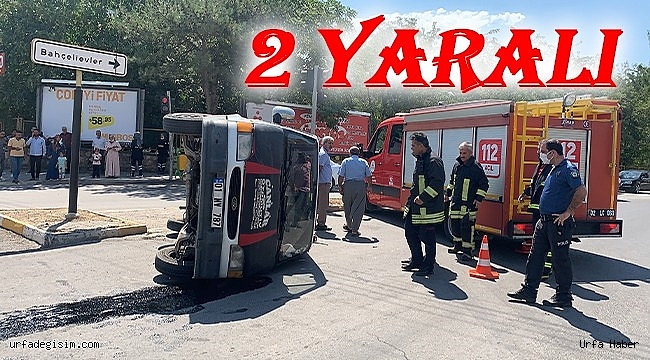 Ambulansla minibüs çarpıştı!
