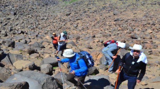 Süphan Dağı'ndaki 3 krater gölü kurudu