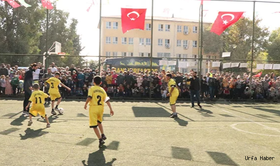 Şanlıurfaspor, ilkokul öğrencileriyle maç yaptı!