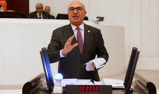 Tanal, "öğretmenin cebinde kitap alacak para yok"