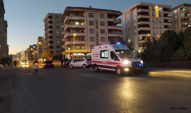  Urfa’da iki otomobil kafa kafaya çarpıştı