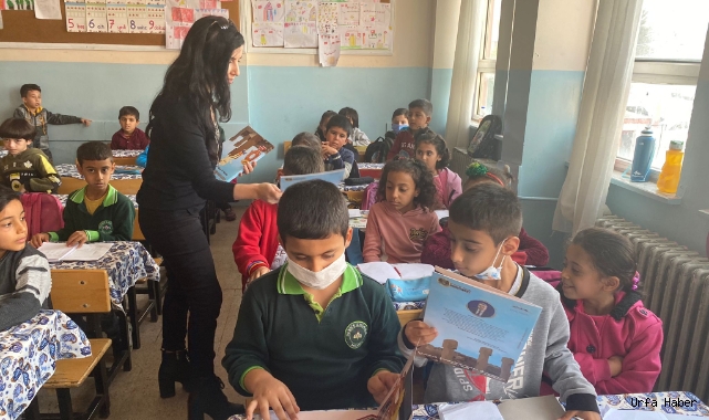 Urfa’da kahke ve patpat dergileri dağıtıldı