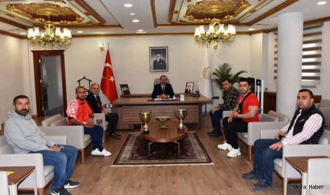  Vali Erin, Fitness şampiyonunu makamında ağırladı