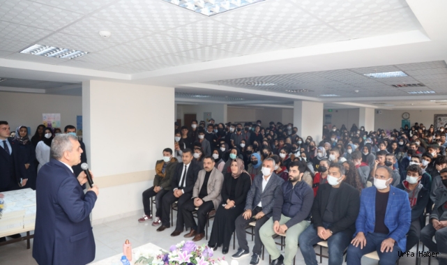  Beyazgül, öğrencilerle bir araya geldi