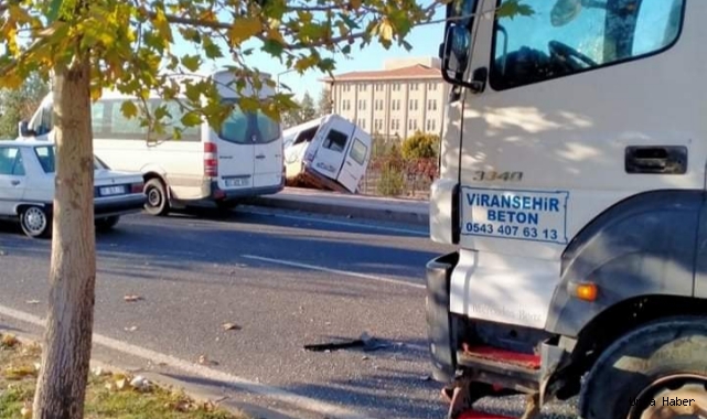  Şanlıurfa'da öğrenci servisi kaza yaptı