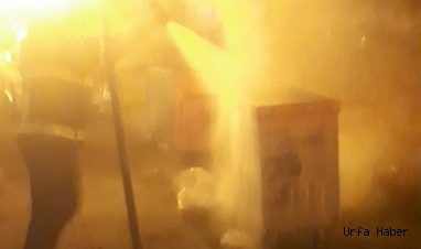  Urfa'da çıkan yangına itfaiye müdahale etti