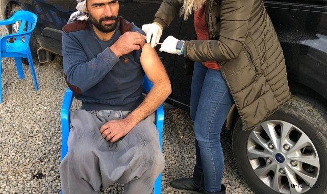 Urfa’nın ilçesinde 32 ekip aşı çalışması yaptı
