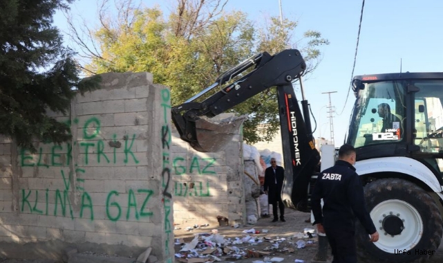 Virtanşehir’de 4 kaçak yapı yıkıldı