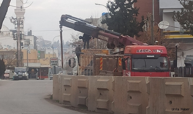 Bozova İlçe Emniyet Müdürlüğü önündeki bariyerler kaldırıldı