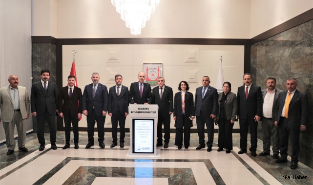 Kurtulmuş'tan Büyükşehir Belediyesine ziyaret