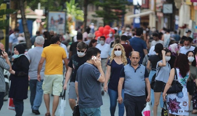Bakan Koca'dan açıklama: Maske zorunluluğu kalkacak mı?