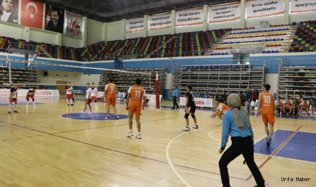 Büyükşehir Voleybol takımı şampiyon oldu