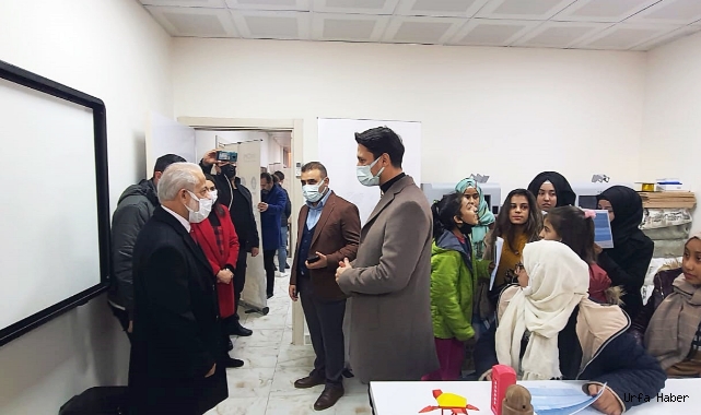  Harran üniversitesi kursiyerlerine hediye verildi