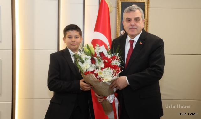 Beyazgül 23 Nisan’da koltuğunu minik Yusuf’a  devretti