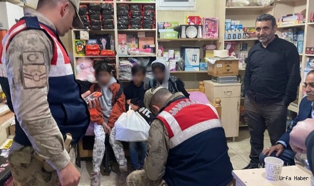 Evden kaçıp kaybolan kardeşleri market sahibi buldu